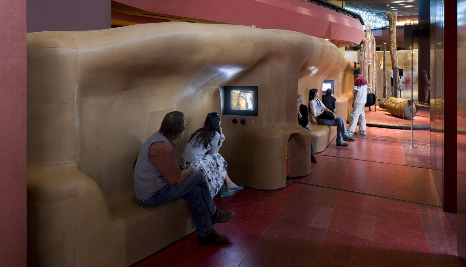 Bornes interactives du musée du quai Branly